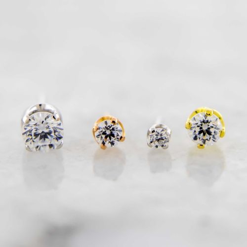 18KT Gold Prong Set Round Cut PREMIUM Zirconia StoreView