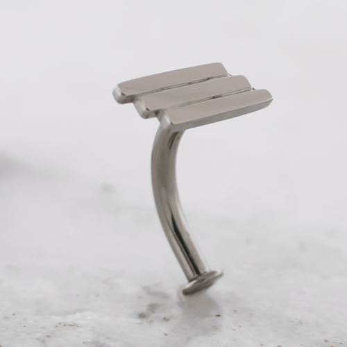 Titanium Threadless Floating Navel w/ Triple Staggered Bar End