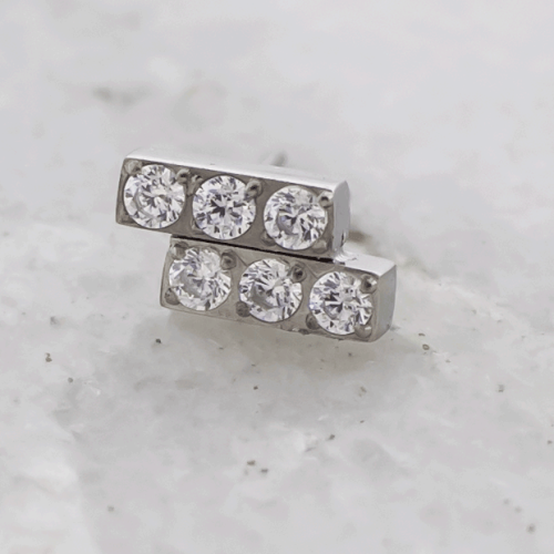 Titanium Threadless Staggered Double Short Bar w/ Cubic Zirconia End